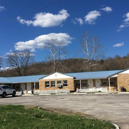 Scenic River Inn Motel Wartburg Dış mekan fotoğraf