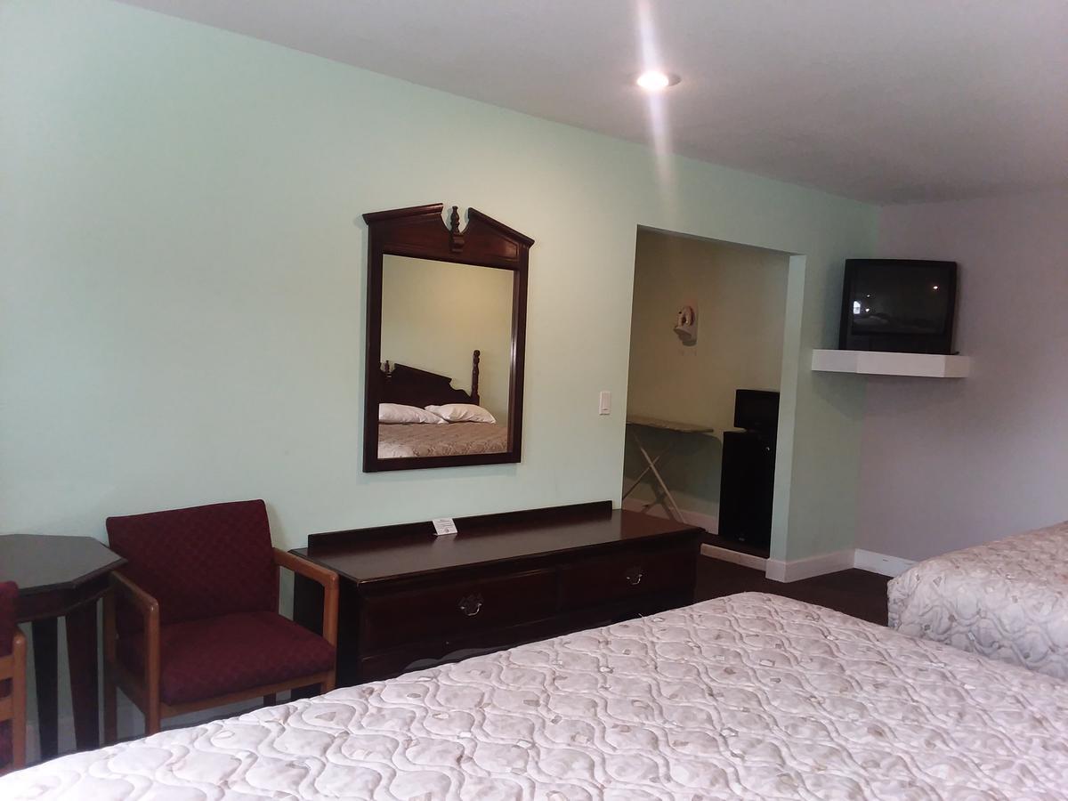 Scenic River Inn Motel Wartburg Dış mekan fotoğraf